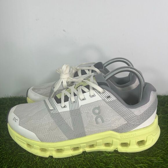 ON Running Cloudgo Frost Grey Hay Yellow Shoe Women’s Sneaker Size 8 - Picture 1 of 8